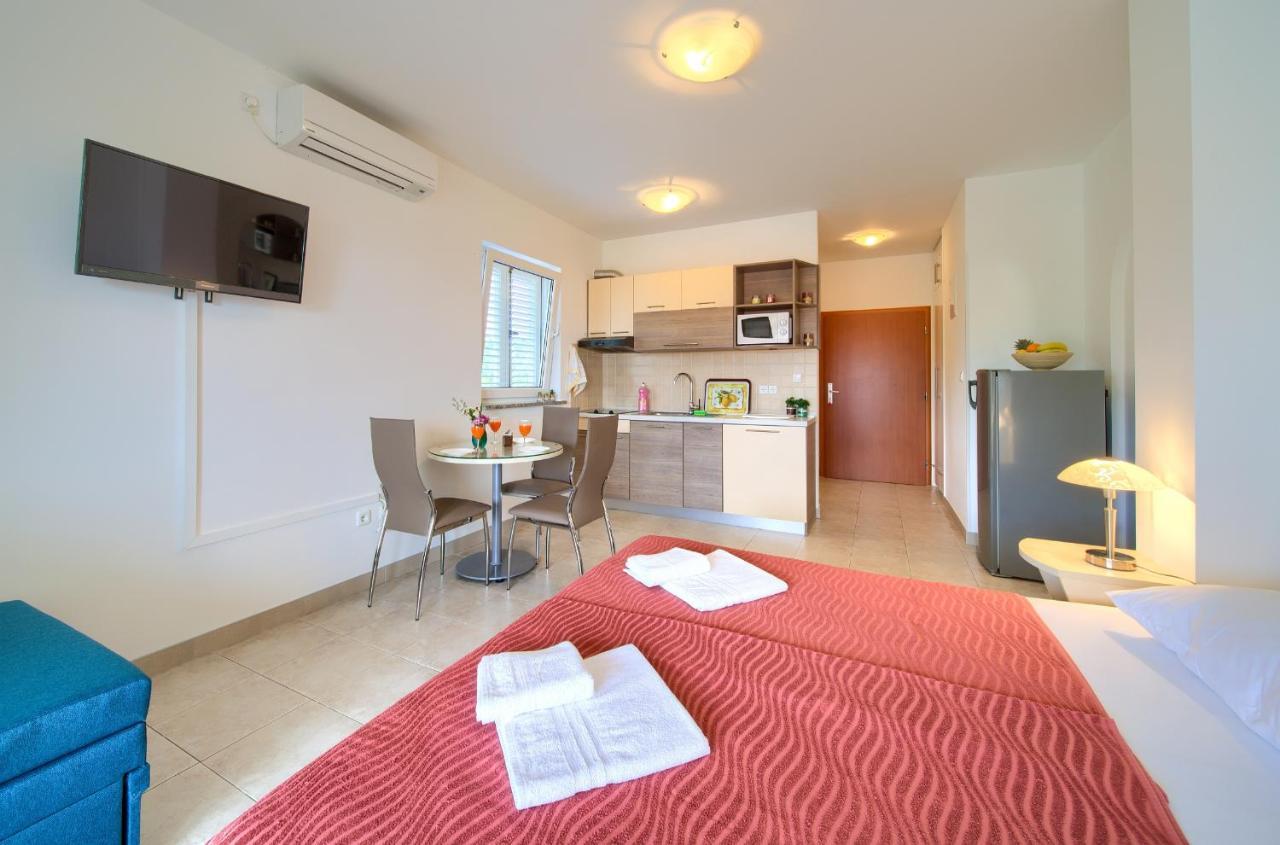 Apartments Ivica Krk Island Šilo Extérieur photo