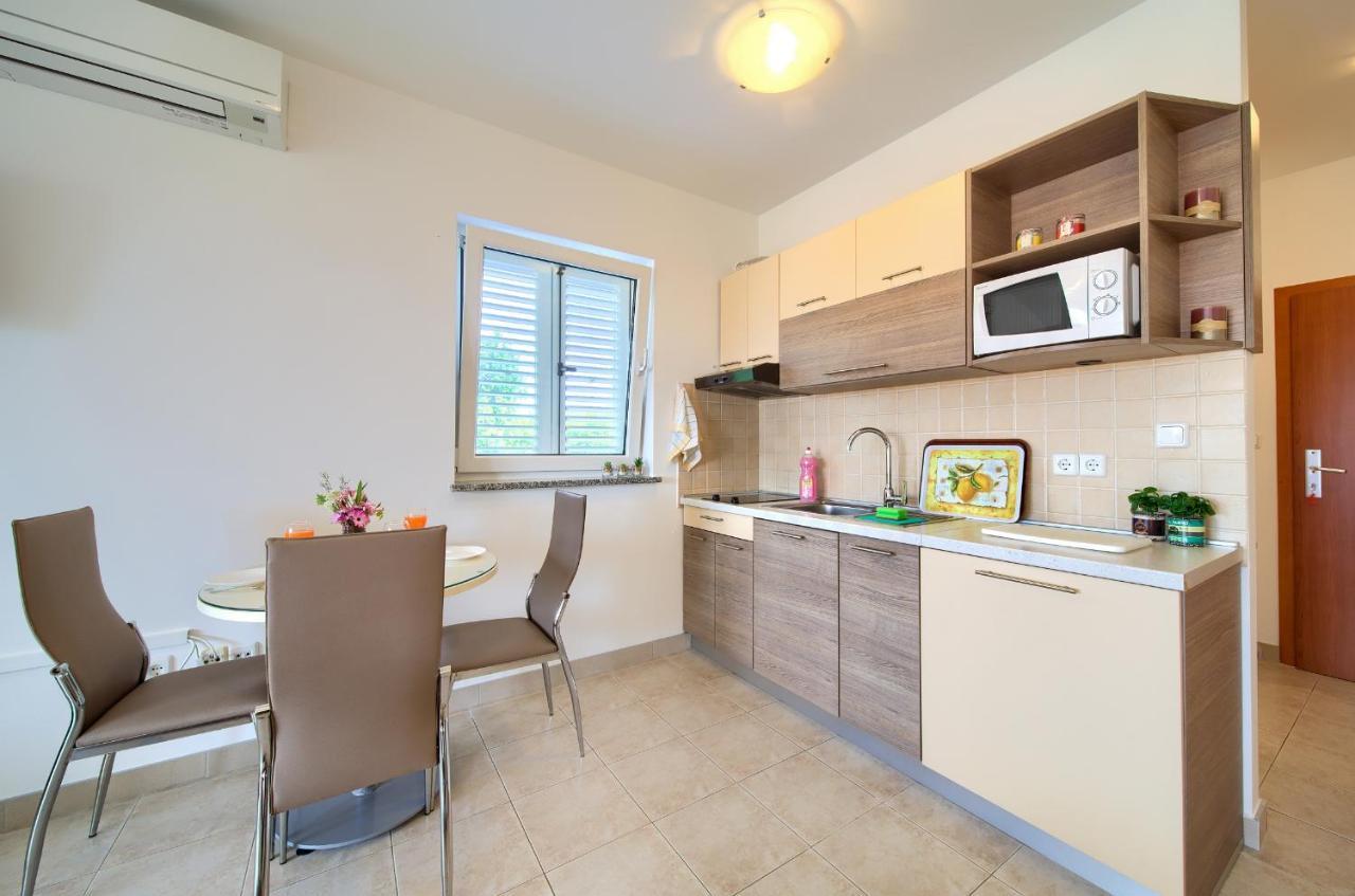 Apartments Ivica Krk Island Šilo Extérieur photo