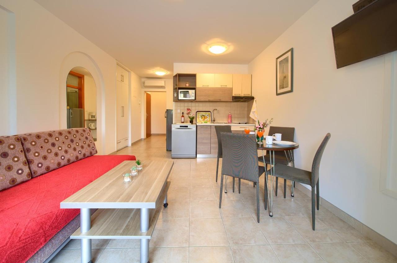 Apartments Ivica Krk Island Šilo Extérieur photo
